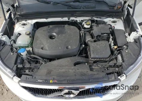 2019 Volvo Xc40 T5 Momentum z USA, uszkodzony, nr VIN YV4162UK5K2111660